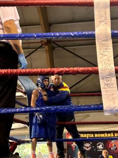 Mădălin Călugăr, de la Crişul Oradea, a devenit campion naţional de juniori la box (VIDEO)