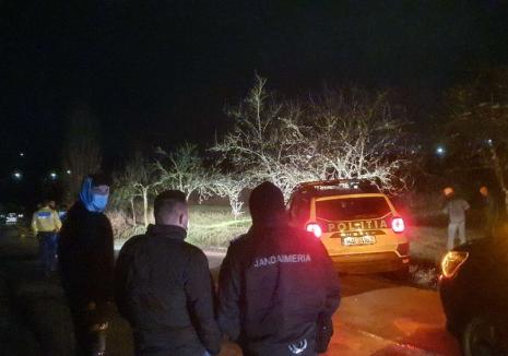 Braconier căutat de poliţiştii din Bihor: A împuşcat o căprioară direct din maşină și a fugit (FOTO)