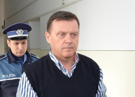 Condamnat la locul de muncă: Comisarul şef Ioan Brîndaş s-a întors în Poliţia Bihor