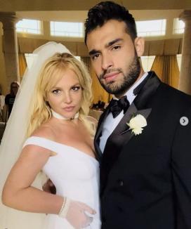 Britney Spears s-a căsătorit pentru a treia oară. La nuntă, nu și-a sărutat doar soțul, ci și pe... Madonna (FOTO/VIDEO)