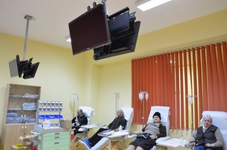Clinica de cinci stele: Primăria va angaja la Centrul Oncologic trei medici aduşi din Cluj şi din Anglia (FOTO)