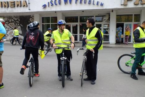 Bicicleta, cel mai rapid mijloc de transport în Oradea. Peste 500 de orădeni au pedalat victorioşi prin oraş (FOTO/VIDEO)