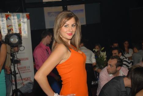 S-a ales Miss Universitate: Vezi cine e cea mai frumoasă studentă din Oradea (FOTO)