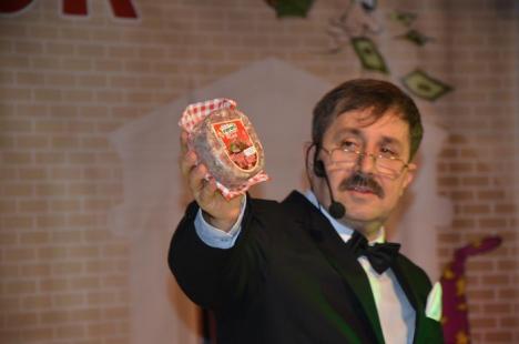 Gala premiilor lui Bihorel: Glume bune, râsete şi... oameni de afaceri dezbrăcaţi (FOTO)