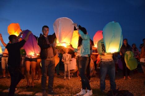 ASUOfest s-a terminat cu lampioane colorate "aruncate" peste oraş (FOTO)