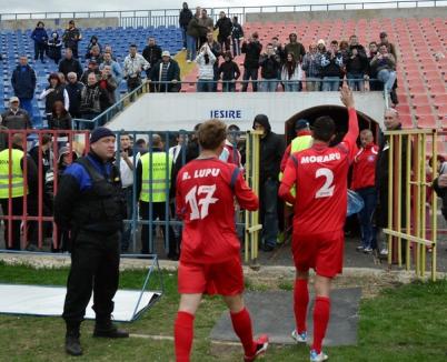 FC Bihor - Gaz Metan: 1-0. Antrenorul Farcău, schimbat de fraţii Rotariu? (FOTO)