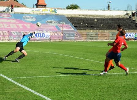 Niculescu a debutat "acasă" cu victorie: FC Bihor a bătut Luceafărul cu 2-1 (FOTO)