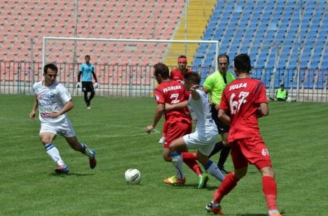 Surpriză: FC Bihor a învins lidera Gloria Bistriţa cu 2-0 (FOTO)