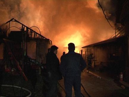 Atelier de tâmplărie distrus într-un incendiu la Salonta (FOTO/VIDEO)