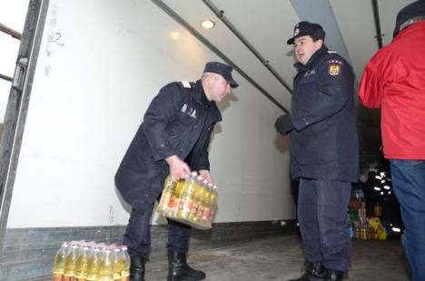 Aproape 20 de tone de alimente au plecat din Oradea către sinistraţii din Ialomiţa (FOTO)