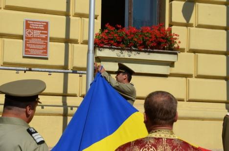 Drapelul tricolor, onorat la Oradea de oficialităţi şi cetăţeni (FOTO)