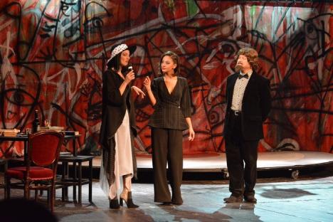 Anarhia 'Dada', pe scena Teatrului. Matei Vişniec a asistat la premiera naţională a spectacolului 'Cabaretul Dada' (FOTO)