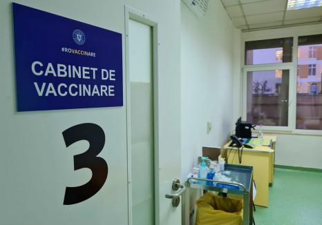 'Este necesară': Ministrul Cseke Attila spune că vaccinarea cu a treia doză anti-Covid va începe din această toamnă (VIDEO)