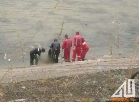 Cadavru descoperit în apele Crişului Repede lângă Barajul Lugaş. Poate fi trupul afaceristului Florian Groze!