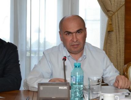 Fără bază legală. Primarul Bolojan a obţinut la limită votul Consiliului Local pentru organizarea referendumului din 5 iunie