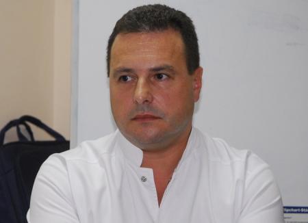 Medicul Călin Hozan, anchetat de Comisia de Etică a Universităţii