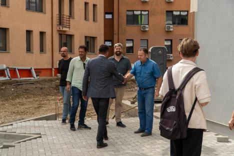 „Hotel” Universitatea din Oradea: A fost inaugurat noul cămin studențesc, primul cu camere de două persoane și baie proprie (FOTO)