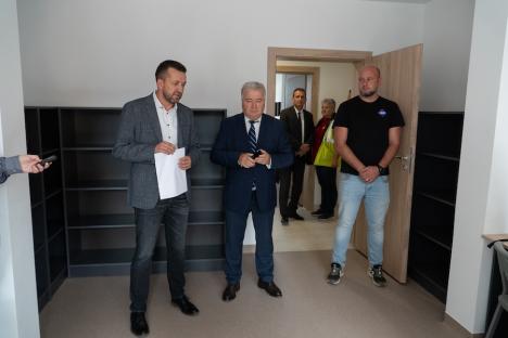 „Hotel” Universitatea din Oradea: A fost inaugurat noul cămin studențesc, primul cu camere de două persoane și baie proprie (FOTO)