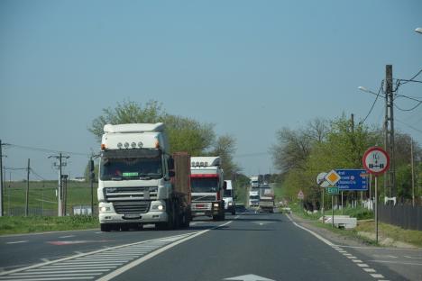 Patrule ITSCR-Poliție pe drumurile naționale din Bihor pentru verificarea tonajului camioanelor, din cauza codului galben de caniculă