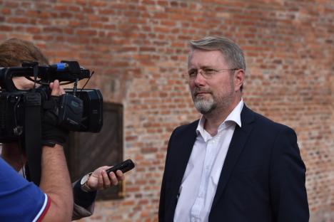 Ministrul ungar al Transporturilor a dat startul campaniei electorale a UDMR, la Oradea: 'Ne străduim să-i trimitem la naiba' (FOTO)