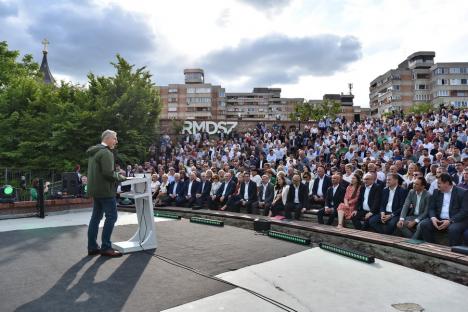 Ministrul ungar al Transporturilor a dat startul campaniei electorale a UDMR, la Oradea: 'Ne străduim să-i trimitem la naiba' (FOTO)