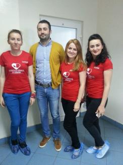 Donează sânge, fii erou! Alături de semenii lor din ţară, studenţii din Oradea au sărit în ajutorul bolnavilor (FOTO)