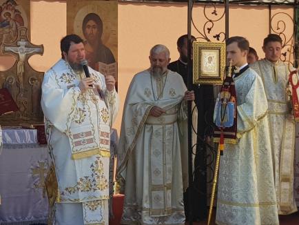Propaganda continuă! Episcopul ortodox Sofronie Drincec a îndemnat credincioşii să voteze 'pentru rânduiala aşa cum a lăsat-o Dumnezeu în lume'