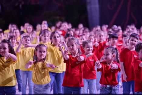 Eleganță și pasiune: Cei mai buni dansatori români se întrec la Oradea (FOTO/VIDEO)