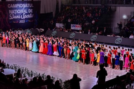Eleganță și pasiune: Cei mai buni dansatori români se întrec la Oradea (FOTO/VIDEO)