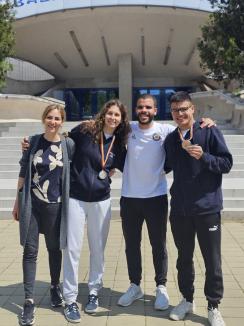 Rezultate foarte bune pentru înotătorii orădeni la Campionatele Naționale Universitare de la Bacău (FOTO)