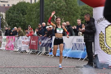 Campionatul Naţional de Alergare pe Şosea 5 km de la Oradea: Orădeanca Diana Verdeş este vicecampioană naţională (FOTO/VIDEO)