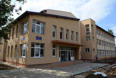 Promisiunile electorale continuă: PSD anunţă că vin bani pentru construcţia campusului şcolar