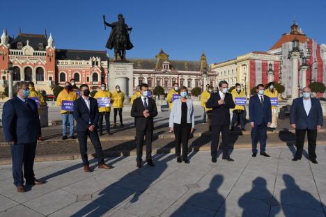 Prima zi de campanie pentru parlamentare, deschisă de candidaţii PNL, care promit legi mai bune şi sprijinirea investiţiilor: 'Dezvoltăm Bihorul, dezvoltăm România!' (FOTO)