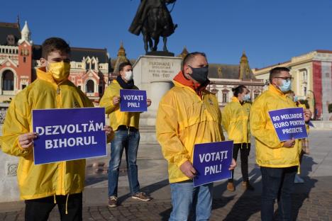 Prima zi de campanie pentru parlamentare, deschisă de candidaţii PNL, care promit legi mai bune şi sprijinirea investiţiilor: 'Dezvoltăm Bihorul, dezvoltăm România!' (FOTO)