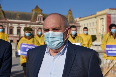 Prima zi de campanie pentru parlamentare, deschisă de candidaţii PNL, care promit legi mai bune şi sprijinirea investiţiilor: 'Dezvoltăm Bihorul, dezvoltăm România!' (FOTO)