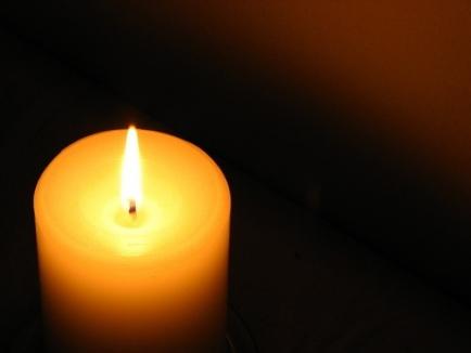 Orădenii, chemaţi să aprindă o lumânare pentru copii plecaţi prea devreme din lume