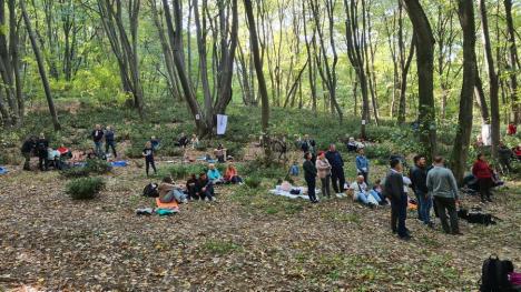 Concert în pădure: Sute de bihoreni, spectatori în pădurea care a „cântat”, în Băile 1 Mai (FOTO / VIDEO)