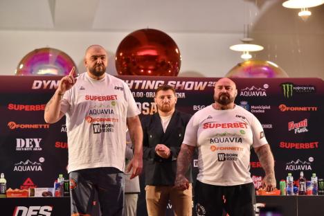 Cântarul oficial Dynamite Fight Show. Confruntarea dintre Sandu Lungu și Micuțu: “Am venit să ne batem, nu să dansăm” (FOTO/VIDEO)