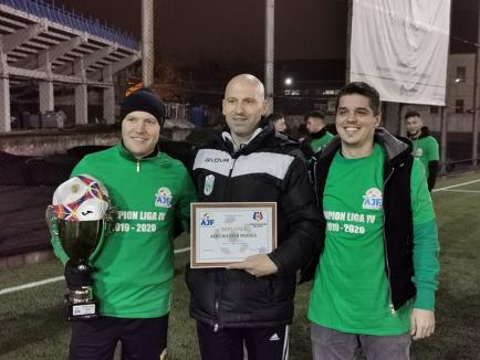 Fotbaliştii de la CAO au fost premiaţi de AJF Bihor pentru titlul de campioni ai judeţului (FOTO)