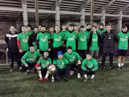 Fotbaliştii de la CAO au fost premiaţi de AJF Bihor pentru titlul de campioni ai judeţului (FOTO)