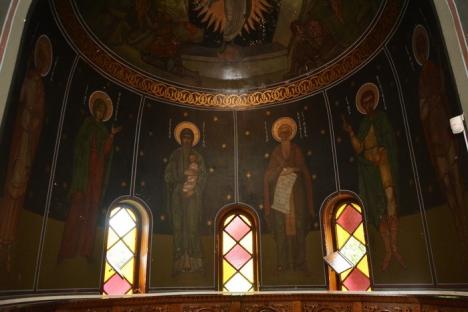 Biserica maestrului: Unică în Ardeal, Capela Haşaş a fost pictată de maestrul Corneliu Baba (FOTO)