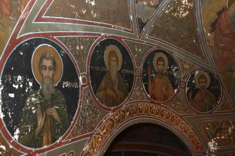 Biserica maestrului: Unică în Ardeal, Capela Haşaş a fost pictată de maestrul Corneliu Baba (FOTO)