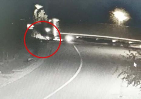 Filmare șocantă cu accidentul de la Telechiu: Şoferul care și-a omorât doi consăteni și a fugit a fost arestat (VIDEO)