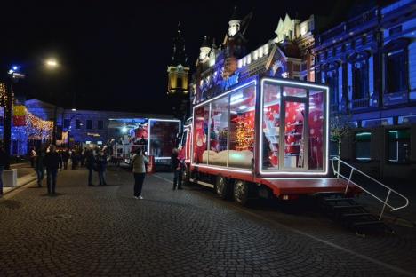 Noutăţi la Târgul de Crăciun din Oradea: În program a fost inclus un concert al trupei Iris (FOTO)