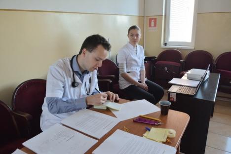 'Caravana cu medici': Controale medicale gratuite, sâmbătă, la Primăria Sînmartin (FOTO)