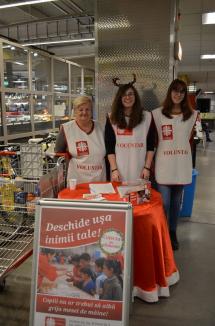 Voluntarii Caritas Eparhial au strâns sute de kilograme de alimente (FOTO)