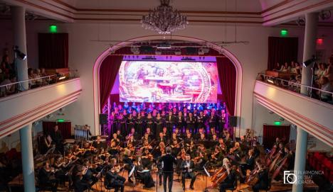 Spectacol Carmina Burana: stagiunea Filarmonicii Oradea a debutat în forță cu coruri, orchestră și un dirijor de top (FOTO/VIDEO)