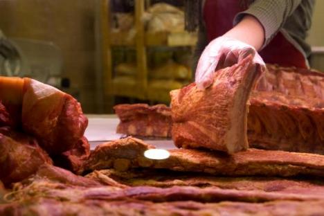 Anchetă DIICOT: Carne stricată din UE, vândută în România