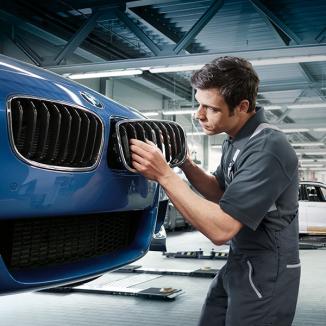 În caz de accident, efectuează reparaţia la un service autorizat BMW! Este alegerea ta. Să alegi ce este mai bine pentru tine! (FOTO)