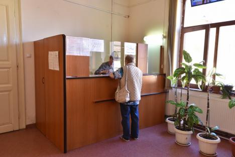 Banca bunicilor: Ce este CARPO, organizaţia care ajută pensionarii din Bihor să supravieţuiască (FOTO)